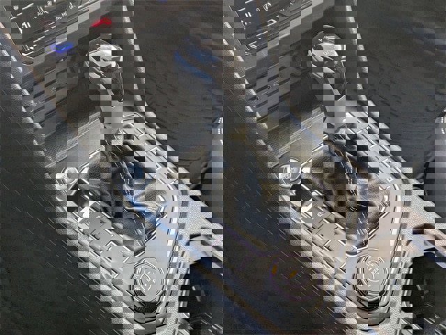 Used 2024 Volkswagen Tiguan SE image 9