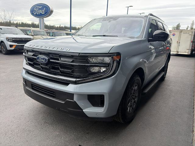 Certified 2025 Ford Expedition Active AWD/4WD image 3