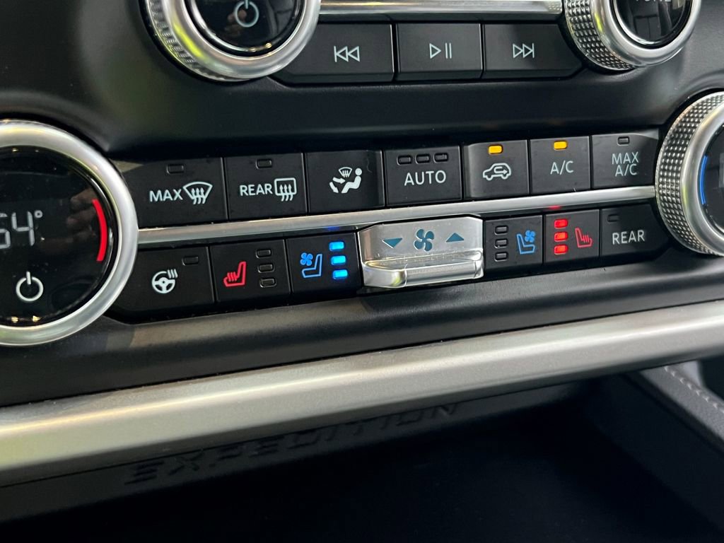 Used 2024 Ford Expedition XLT image 33