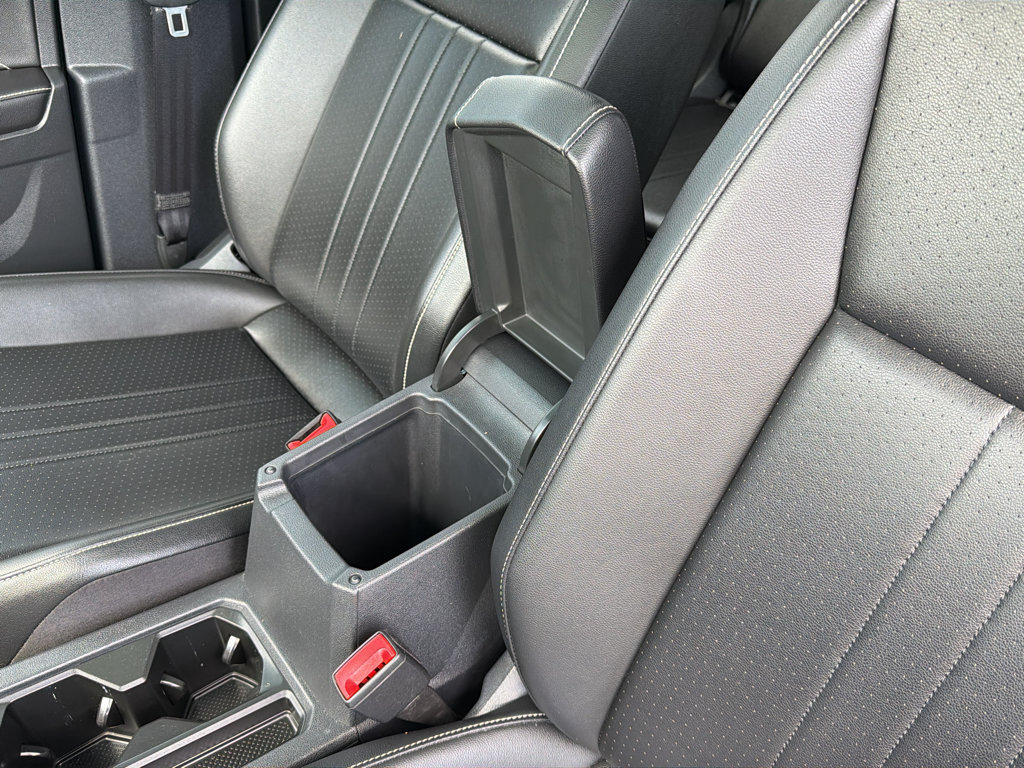 Used 2024 Volkswagen Tiguan SE R-Line w/ MDO Package, Two-Row AWD/4WD image 18