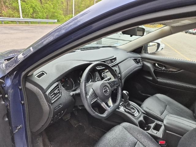 Used 2019 Nissan Rogue SV w/ Premium Package AWD/4WD image 13