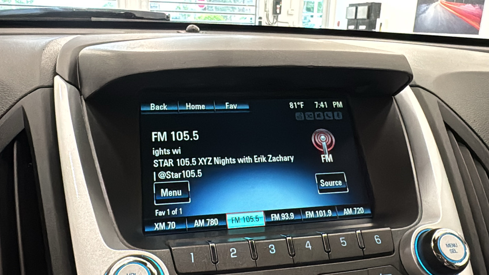 Used 2015 Chevrolet Equinox LT w/ Power Convenience Package FWD image 16
