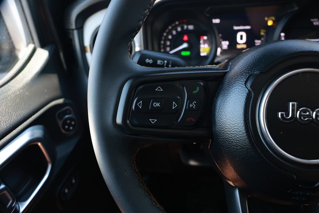 Used 2024 Jeep Wrangler Unlimited AWD/4WD image 22