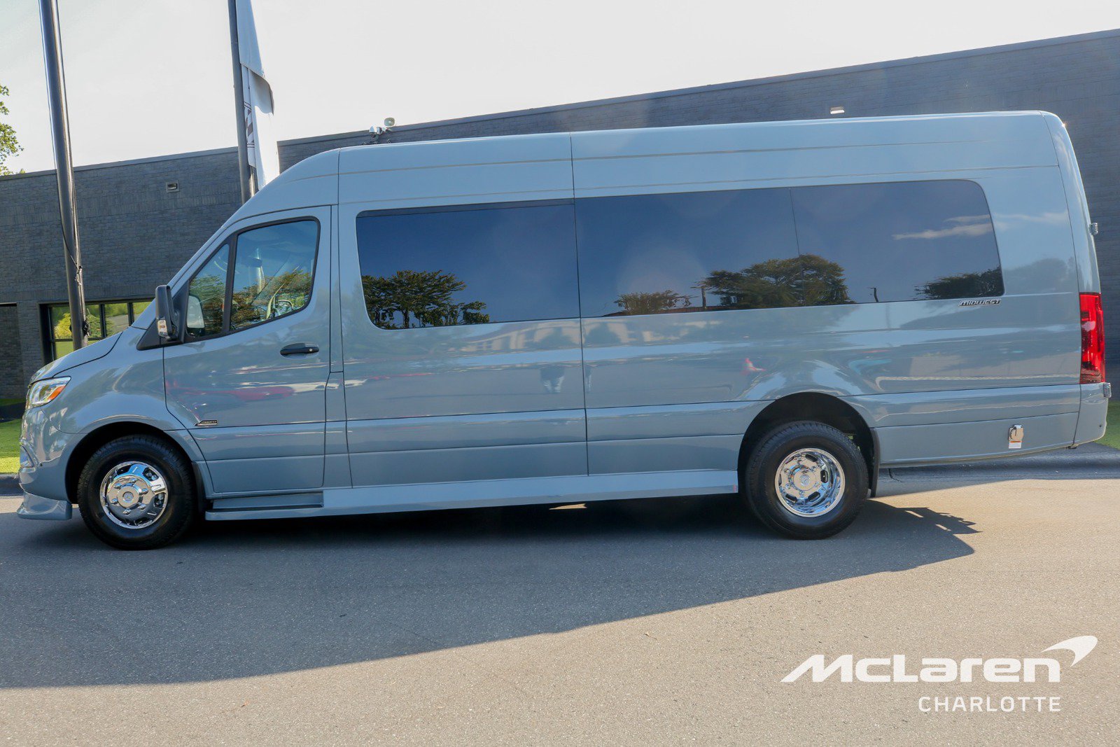 Used 2023 Mercedes-Benz Sprinter 3500 image 4