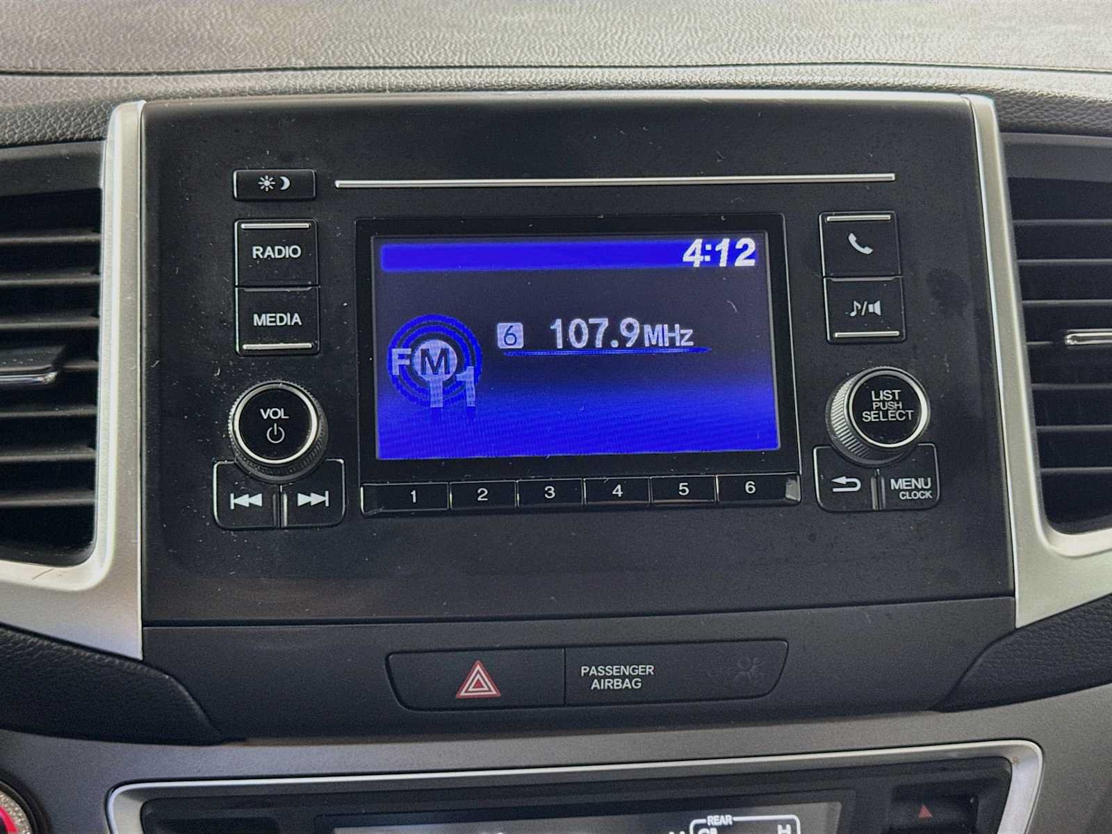 Used 2019 Honda Pilot LX image 12