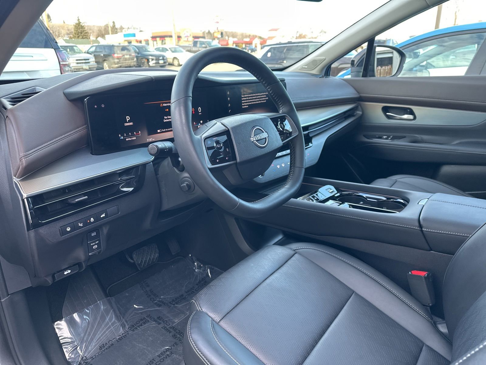 Used 2025 Nissan Murano Platinum w/ Cargo Package image 12