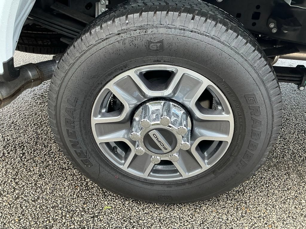 New 2026 Ford F250 Lariat RWD image 19