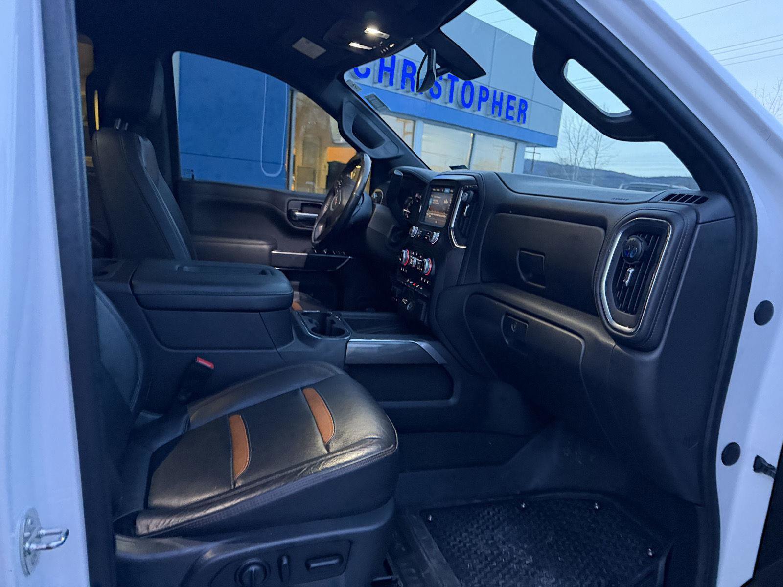 Used 2021 GMC Sierra 1500 AT4 w/ AT4 Preferred Package image 19