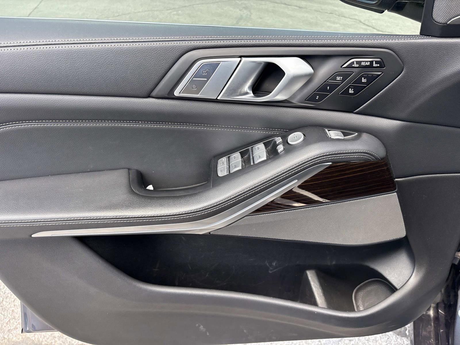Used 2019 BMW X7 xDrive40i w/ Premium Package AWD/4WD image 12