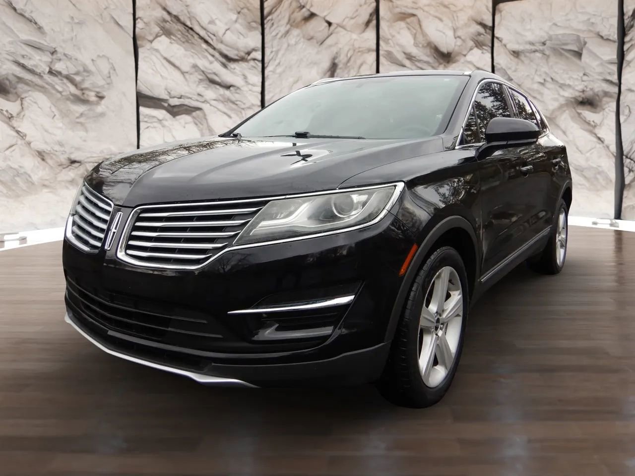 Used 2016 Lincoln MKC Premiere image 1