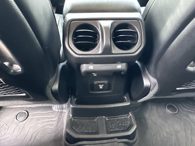 Used 2024 Jeep Wrangler Unlimited Rubicon 4xe AWD/4WD image 16