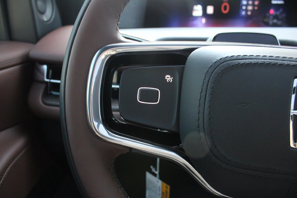 New 2027 Lincoln Navigator Reserve AWD/4WD image 11