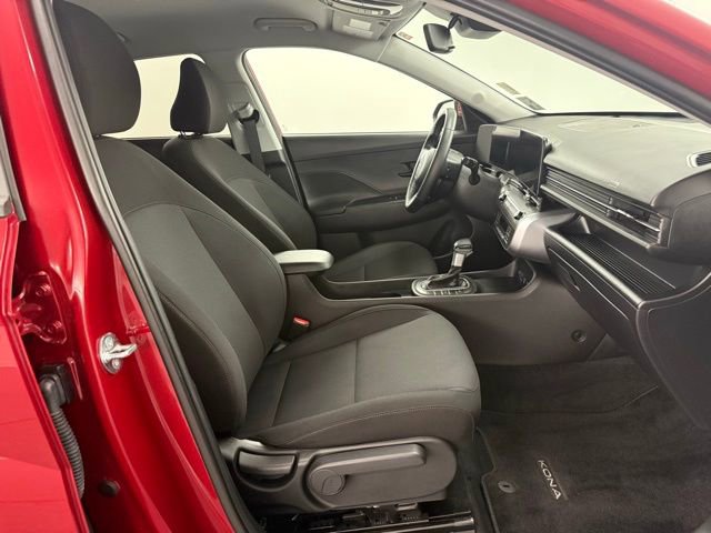 Certified 2025 Hyundai Kona SEL image 31