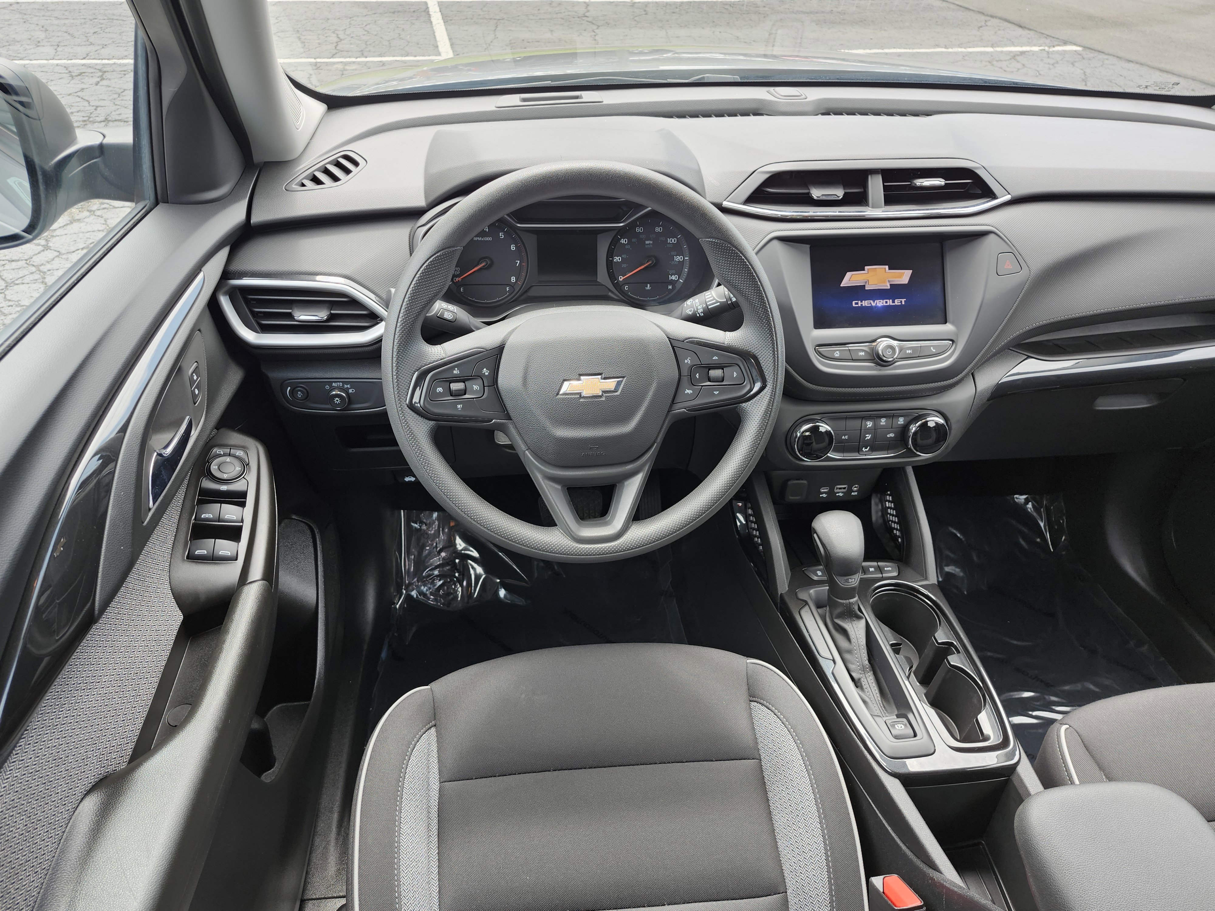 Used 2023 Chevrolet TrailBlazer LS AWD/4WD image 24