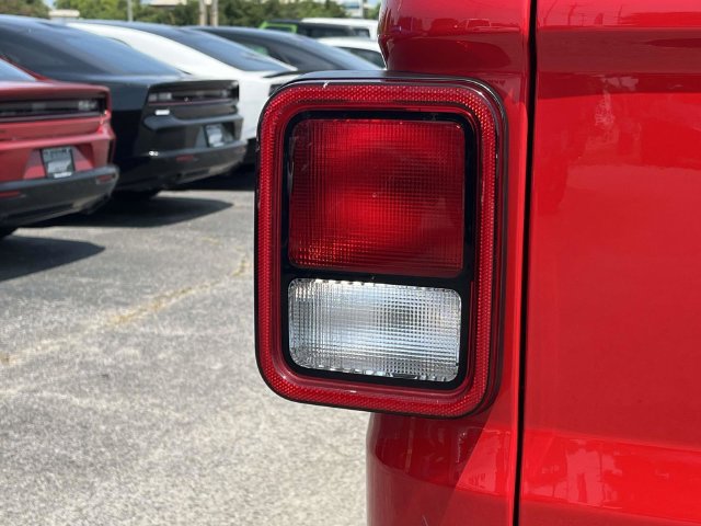 Certified 2021 Jeep Gladiator Mojave AWD/4WD image 10