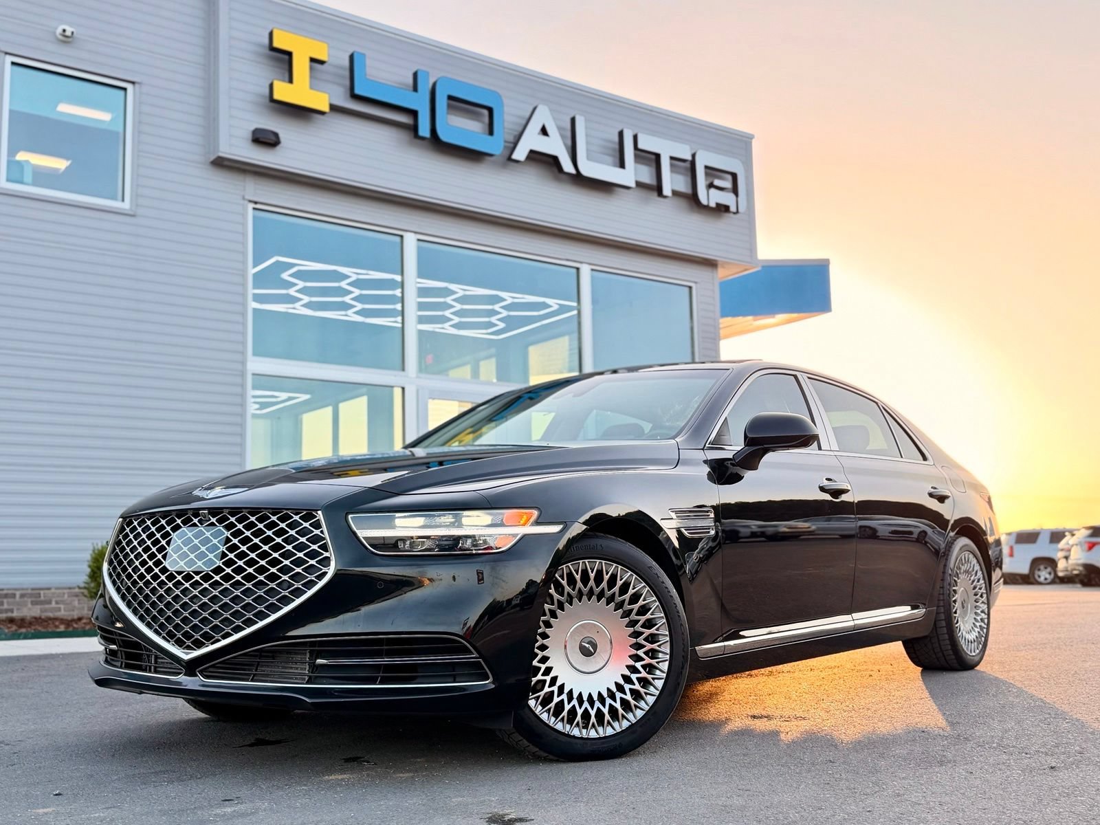 Used 2020 Genesis G90 3.3T Premium RWD image 1