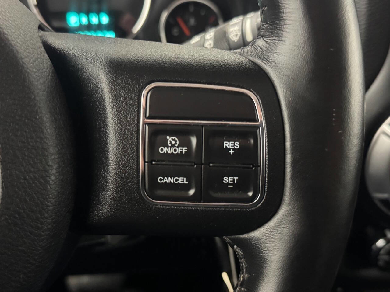 Used 2016 Jeep Wrangler Unlimited Rubicon w/ Connectivity Group image 29