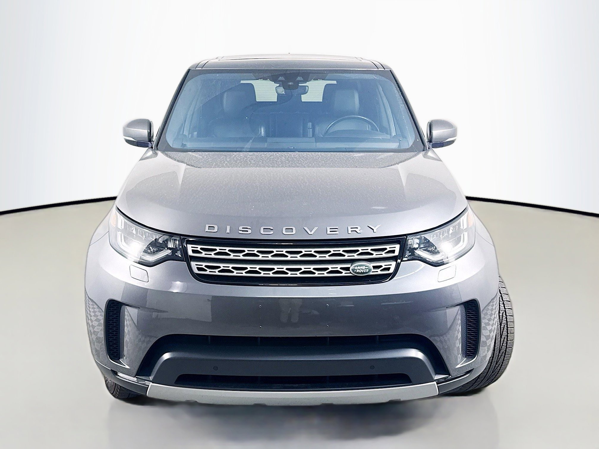 Used 2018 Land Rover Discovery HSE image 2