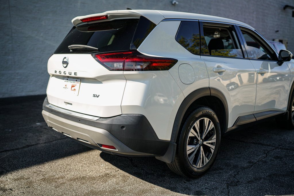 Used 2021 Nissan Rogue SV image 14