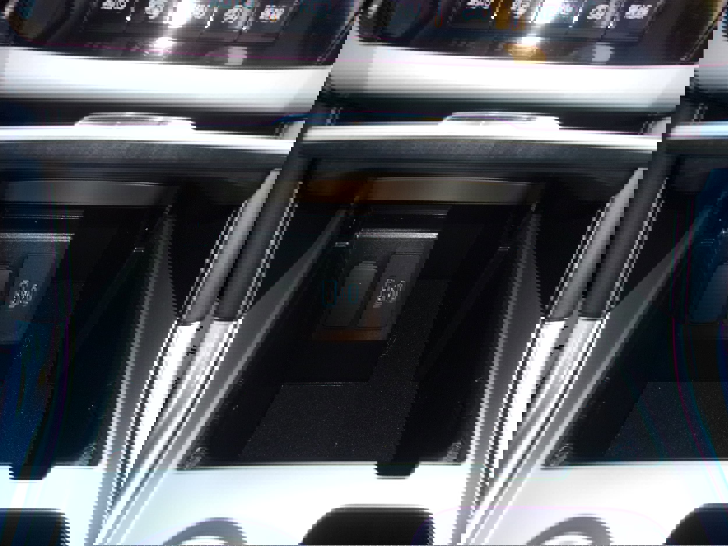 Certified 2023 Ford Explorer XLT w/ Equipment Group 202A image 20