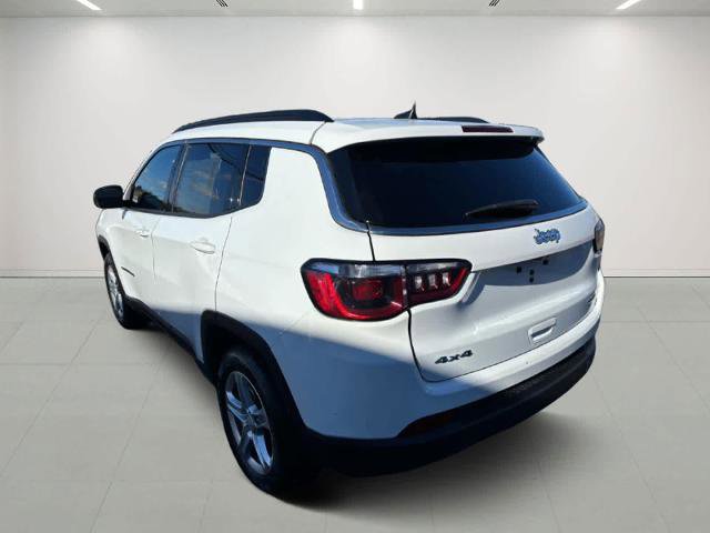 Used 2024 Jeep Compass Latitude AWD/4WD image 6