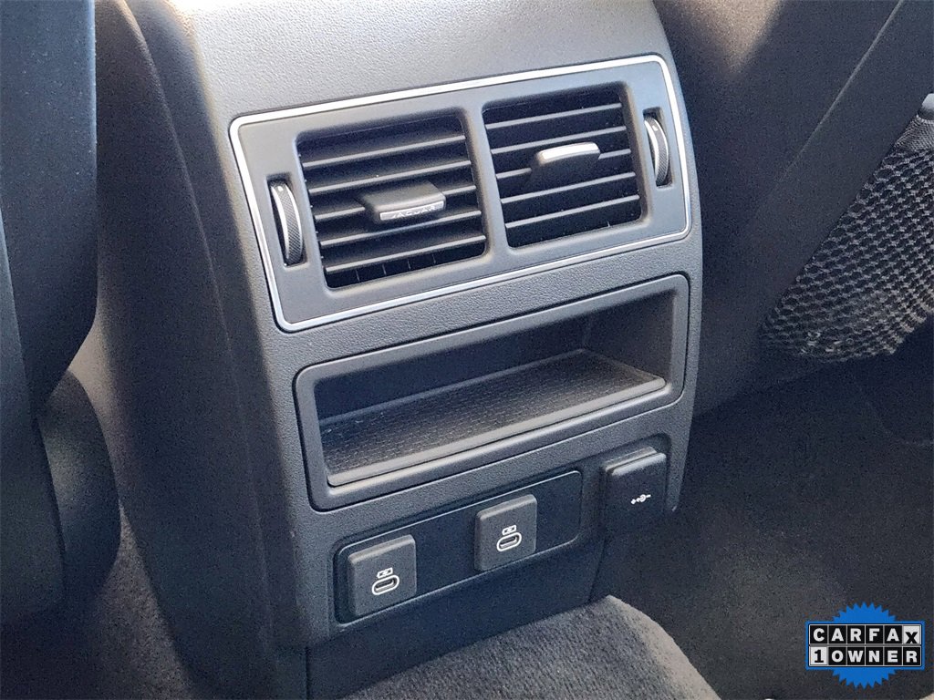 Used 2026 Jaguar F-PACE R-Dynamic S image 32