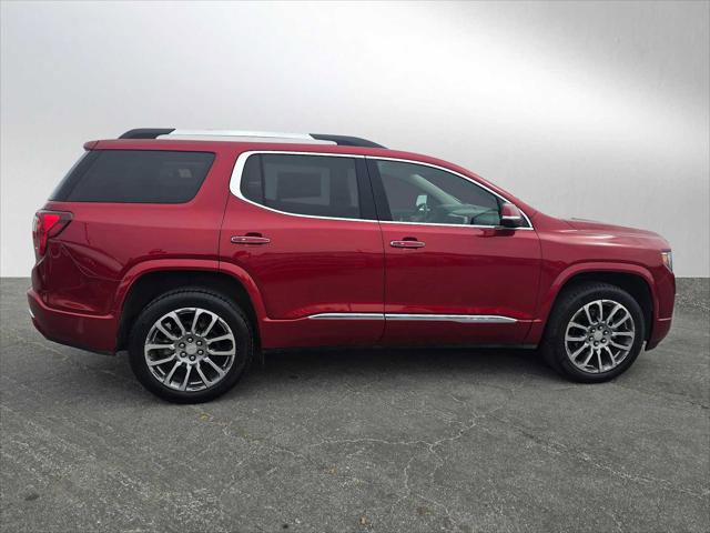 Used 2023 GMC Acadia Denali image 2