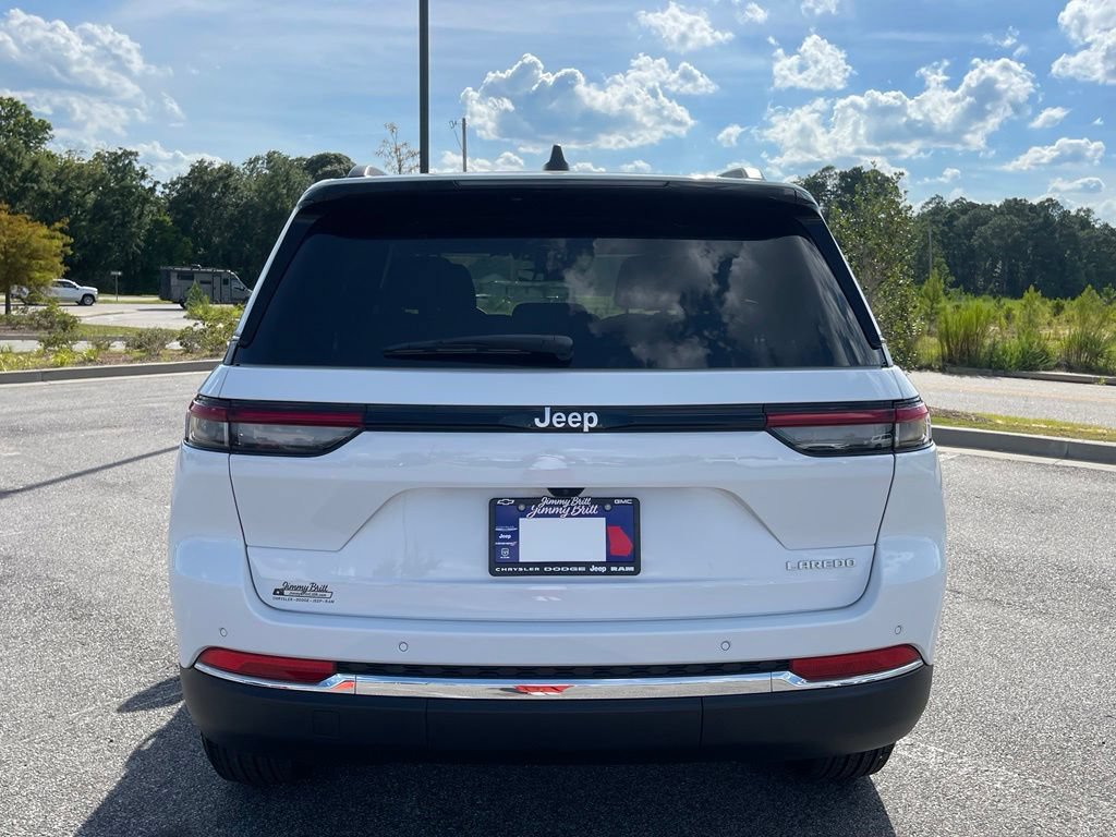 New 2026 Jeep Grand Cherokee Laredo RWD image 17
