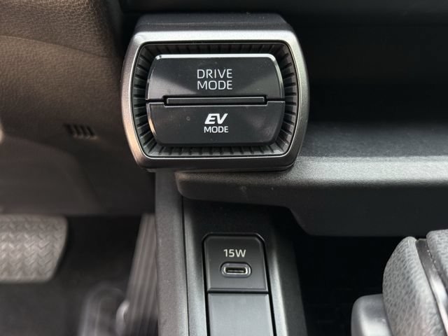 Used 2026 Toyota RAV4 LE FWD image 22