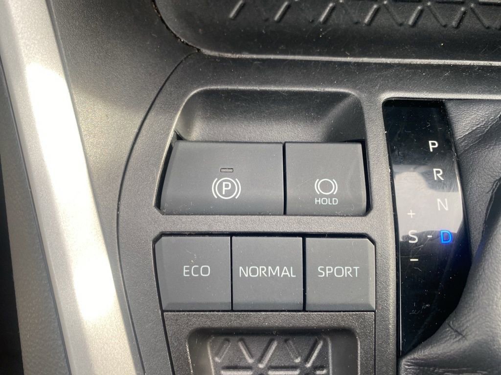 Used 2023 Toyota RAV4 XLE image 25