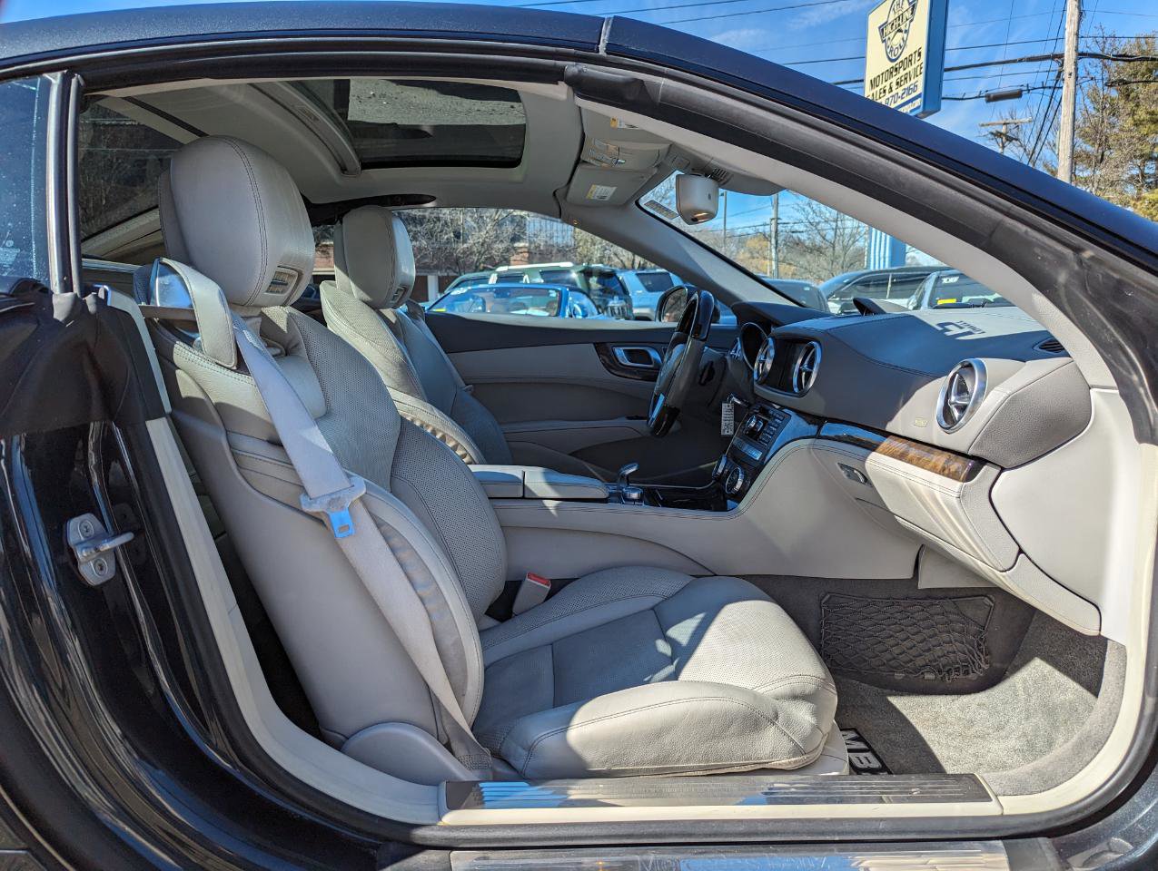 Used 2015 Mercedes-Benz SL 400 image 36