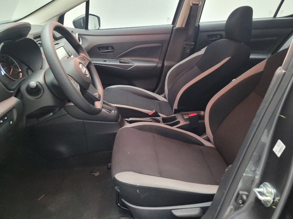 Used 2025 Nissan Versa S w/ Trunk Package image 17