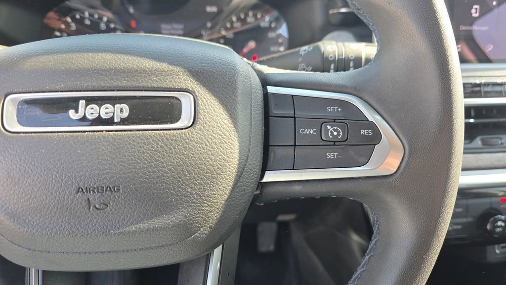 Used 2022 Jeep Compass Latitude image 15