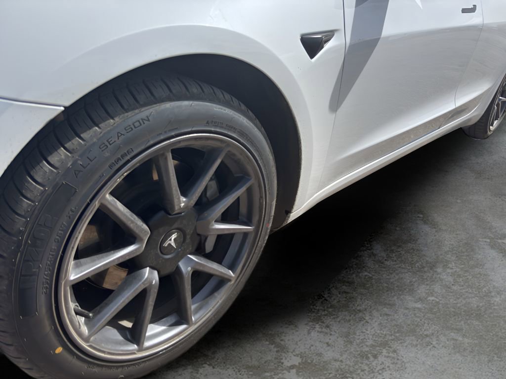 Used 2021 Tesla Model 3 Long Range image 9