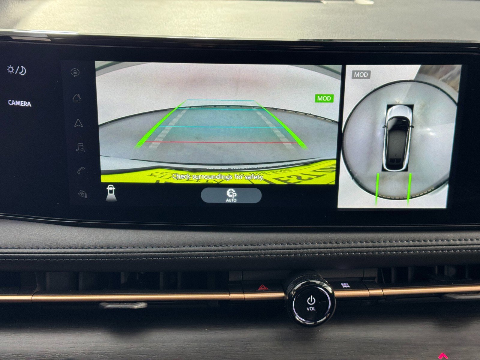 Used 2023 Nissan Ariya Premiere image 27