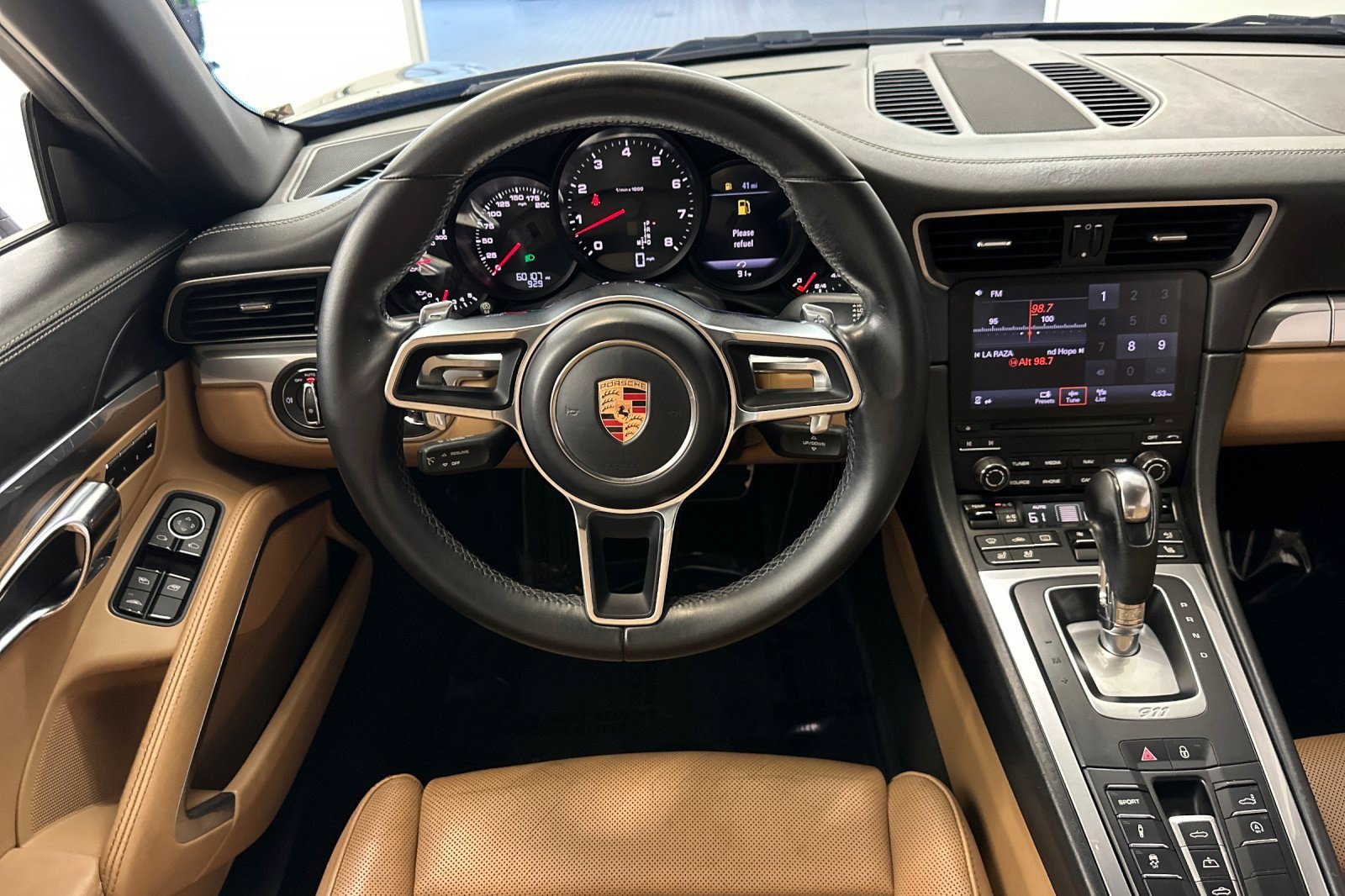 Used 2017 Porsche 911 Carrera RWD image 4