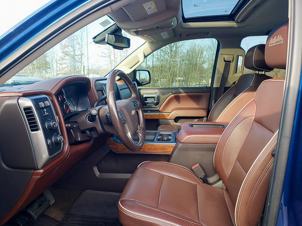 Used 2018 Chevrolet Silverado 1500 High Country w/ High Desert Package image 10