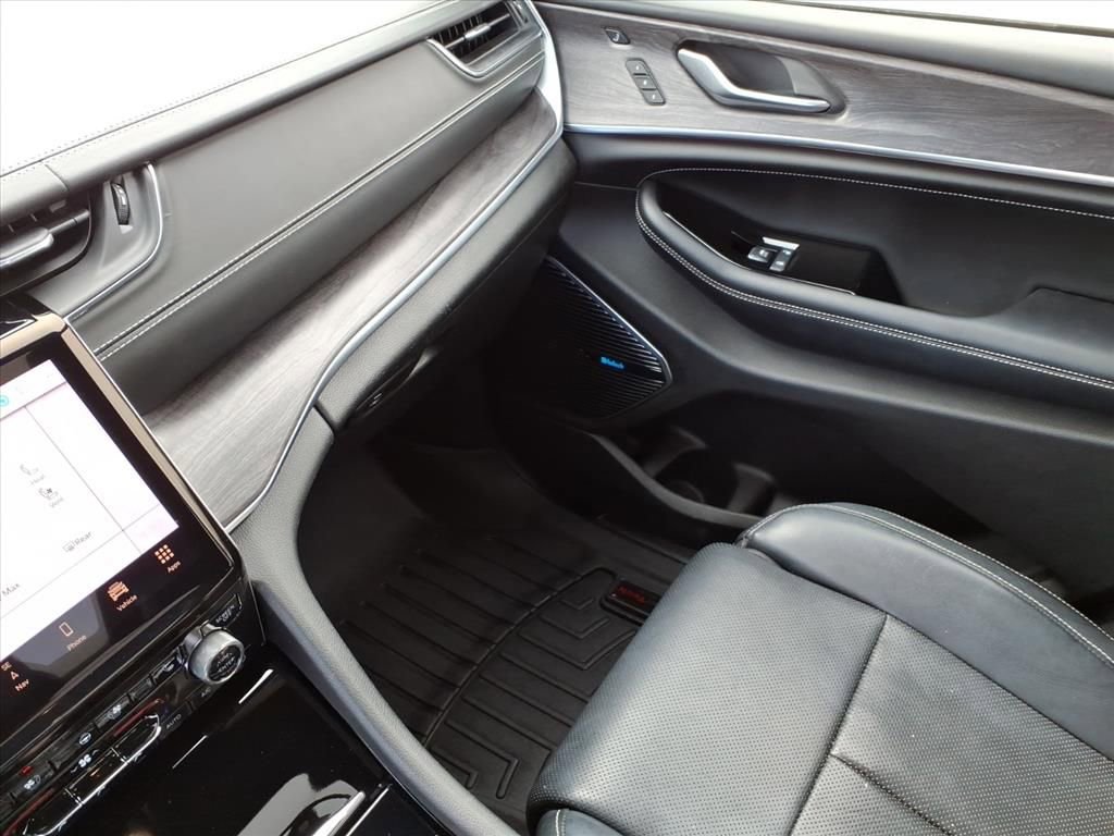 Used 2021 Jeep Grand Cherokee L Overland w/ Advanced Protech Group III image 28