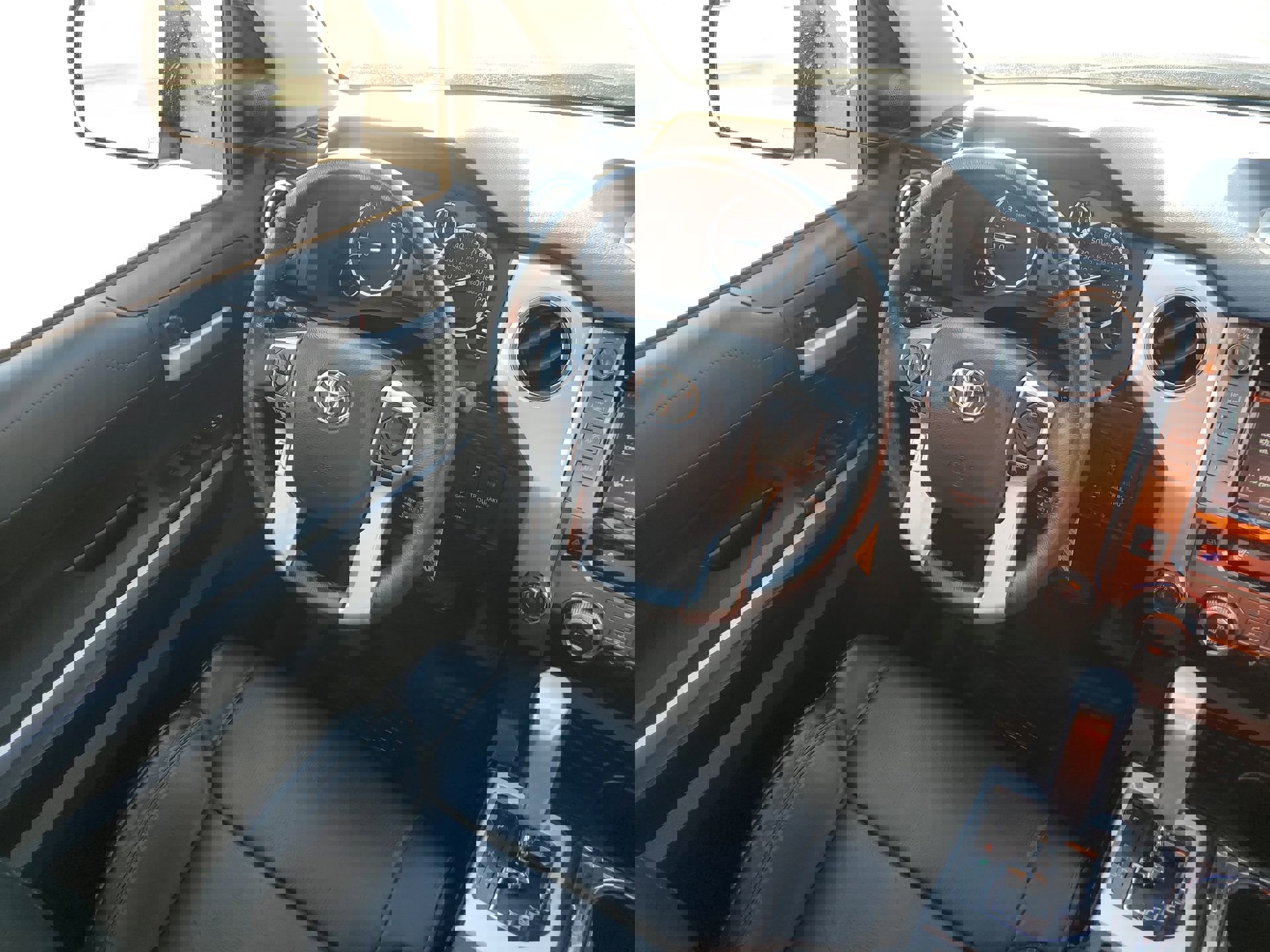 Used 2016 Toyota Tundra Limited image 17