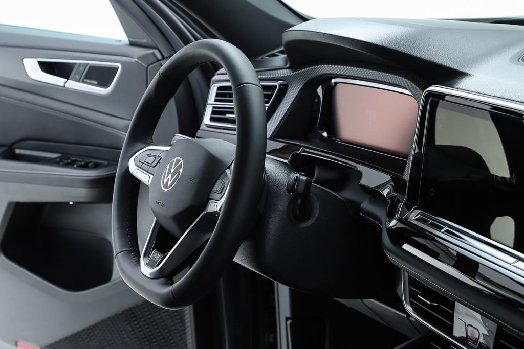 New 2026 Volkswagen Atlas Cross Sport SEL Premium R-Line image 34