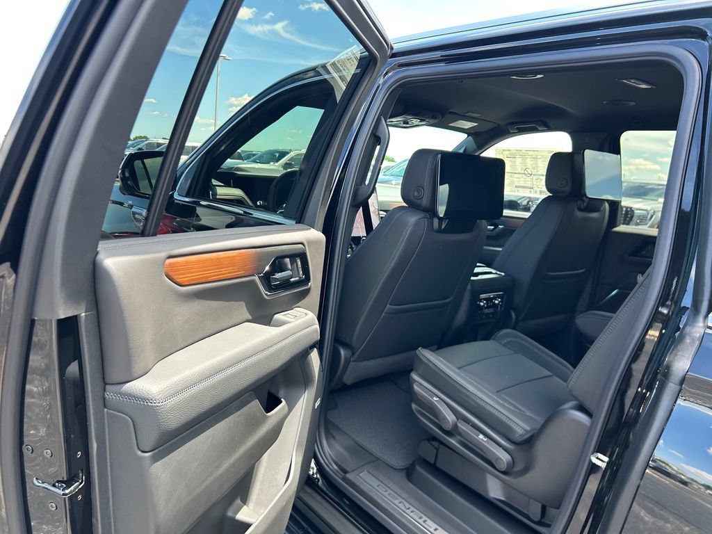 New 2026 GMC Yukon XL Denali w/ Advanced Technology Package AWD/4WD image 35