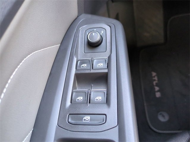 Used 2022 Volkswagen Atlas SE image 24