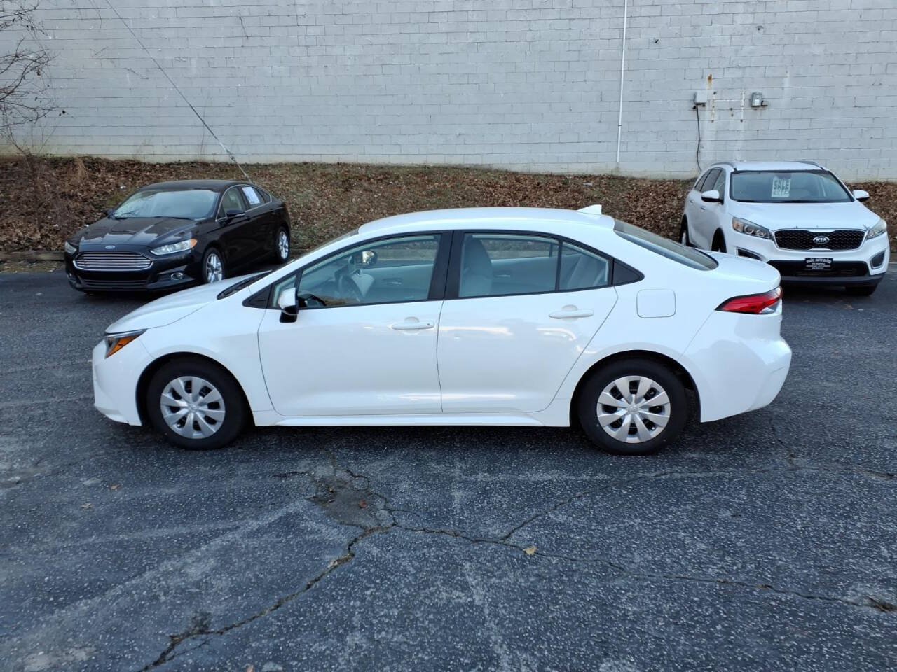 Used 2020 Toyota Corolla L FWD image 7