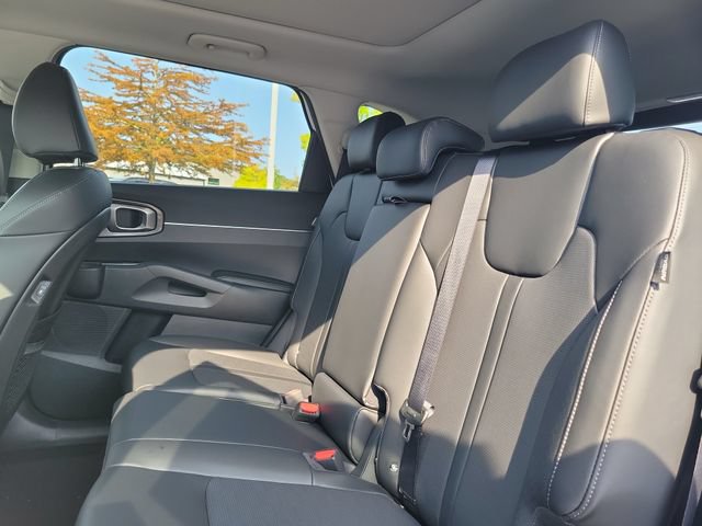 New 2026 Kia Sorento S w/ S Panoramic Sunroof Package FWD image 9