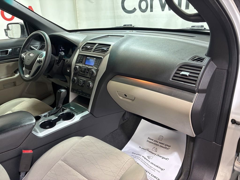 Used 2015 Ford Explorer FWD image 13