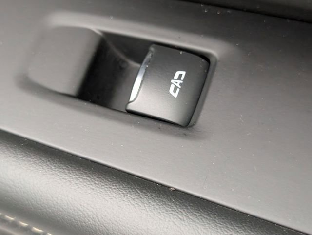 Certified 2023 Chevrolet Suburban Premier image 37