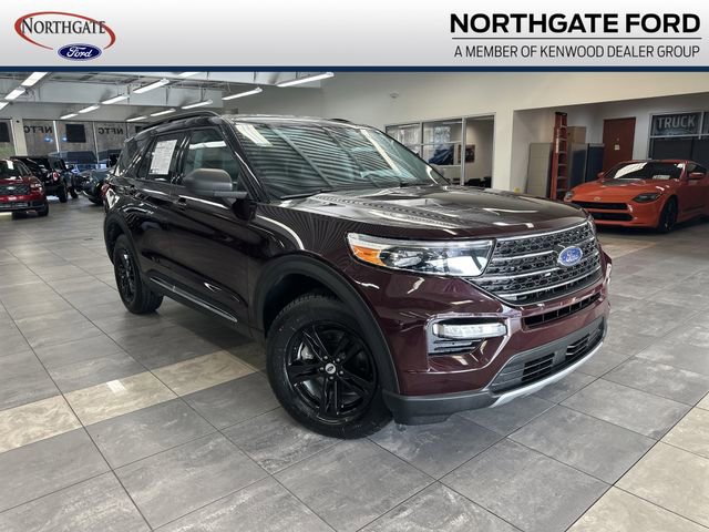 Used 2023 Ford Explorer XLT w/ Equipment Group 202A AWD/4WD image 1
