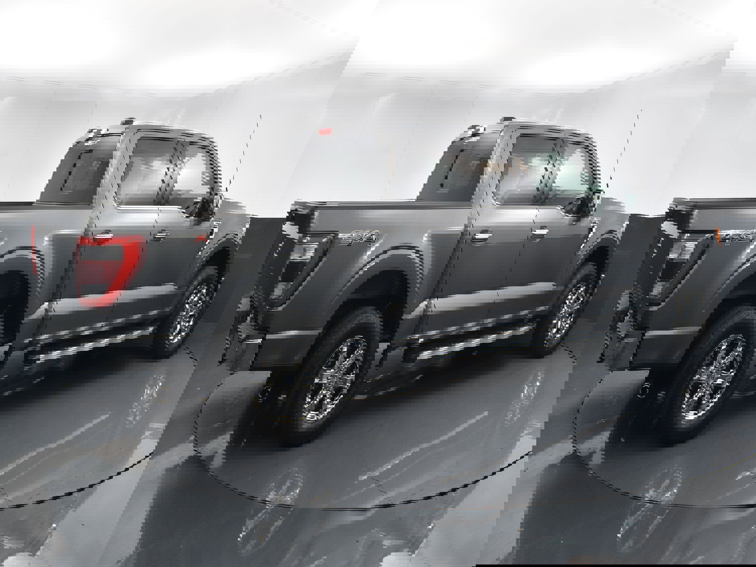 Used 2023 Ford F150 Lariat image 7