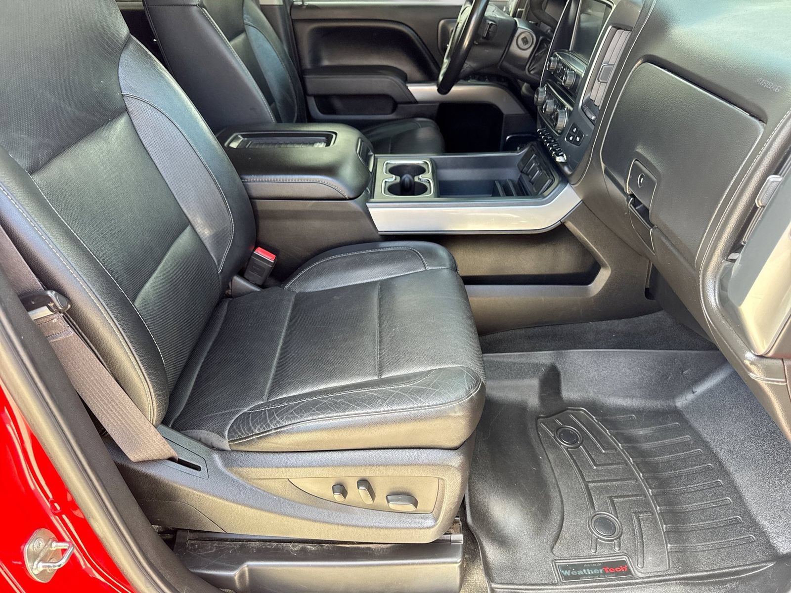 Used 2016 Chevrolet Silverado 2500 LTZ w/ Duramax Plus Package AWD/4WD image 28