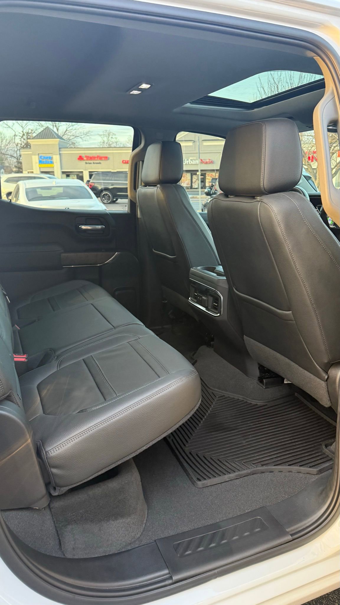 Used 2022 GMC Sierra 1500 Denali w/ Denali Premium Package image 32